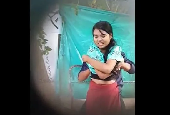 ပန်းခြံထဲမှာ အရမ်းထန်နေကြတဲ့ မြန်မာအတွဲ ချောင်းရိုက်အောကား