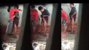ဆော်ကြီး ကိုထမီလှန်ပြီး မတ်တပ်ရပ်ဆွဲတဲ့ ချောင်းရိုက်အောကား
